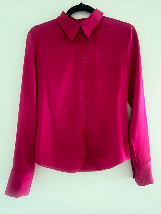 Babaton Tops - Aritzia Fuchsia Button-Front Blouse